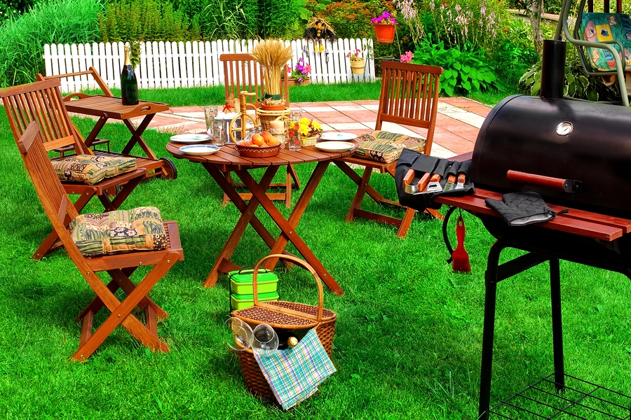 What To Bring To A Labor Day Party Triangle Lawn Games